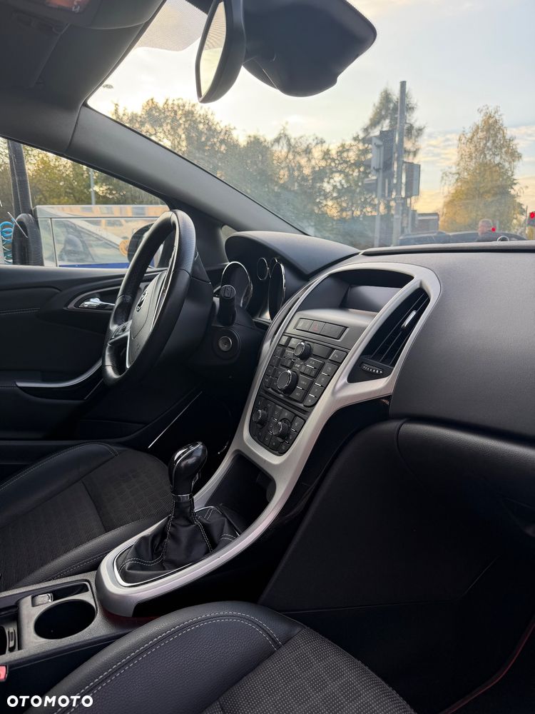 Opel Astra 1.4 Turbo - 8