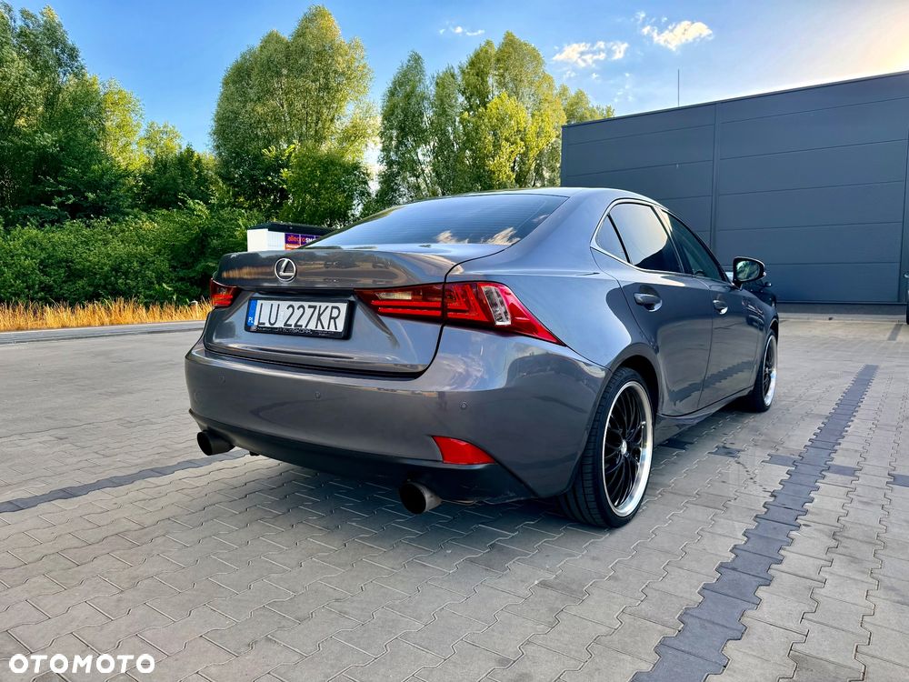 Lexus IS 250 Prestige - 9