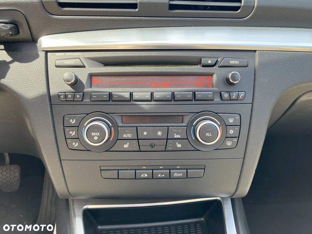 BMW Seria 1 118i - 24