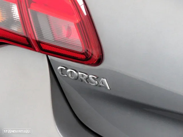 Opel Corsa 1.2 120 Anos - 4