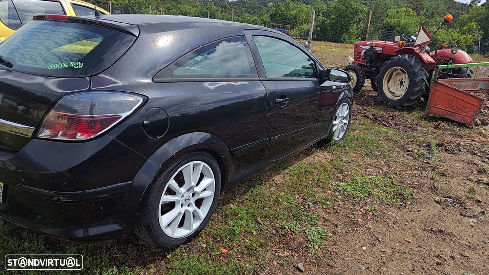 Opel Astra GTC 1.9 CDTI - 1