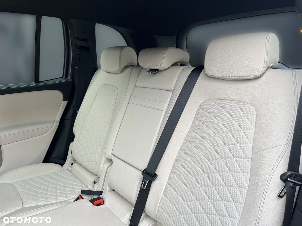 Mercedes-Benz GLB 200 7G-DCT Progressive - 20