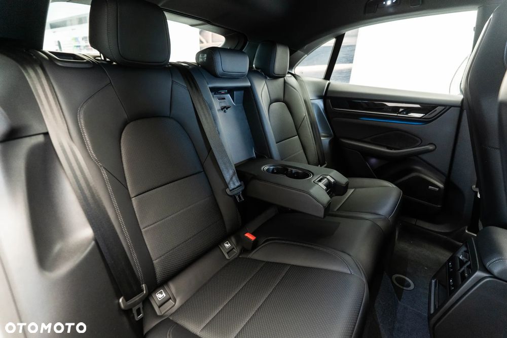 Porsche Macan - 14