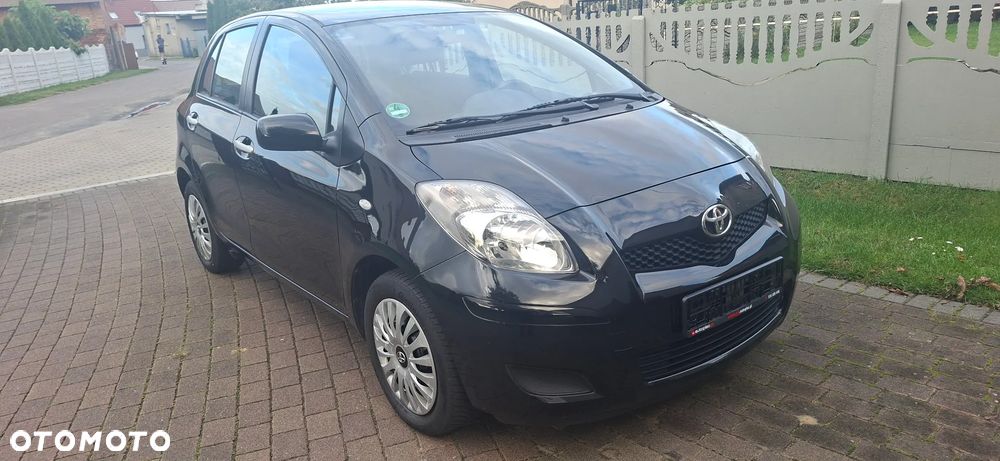 Toyota Yaris 1.0 Entry EU5 - 12