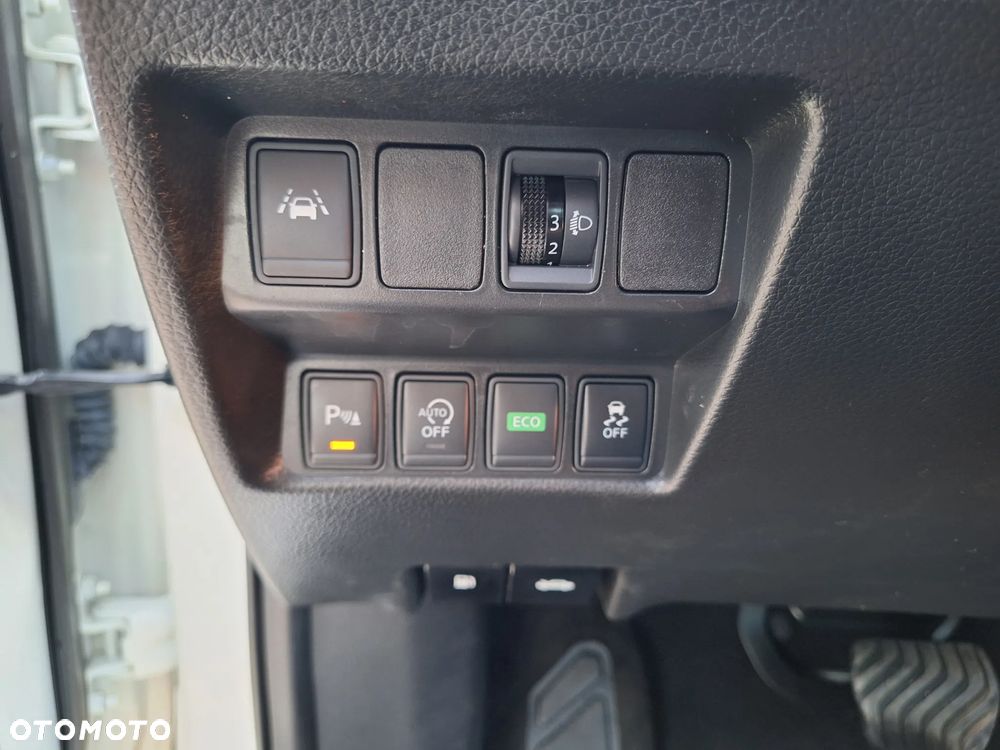 Nissan Qashqai 1.2 DIG-T Xtronic TEKNA - 25