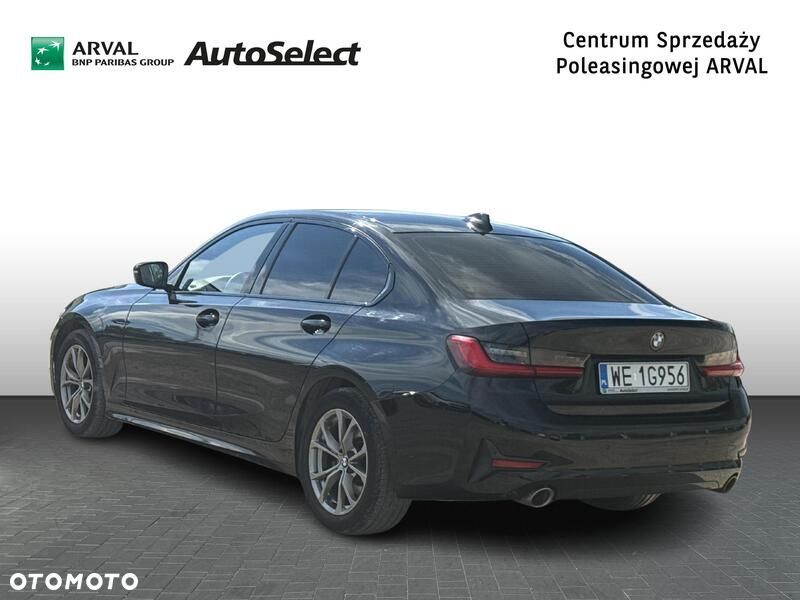 BMW Seria 3 320i Sport Line - 3
