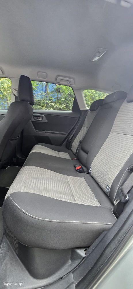 Toyota Auris Touring Sports 1.8 HSD Comfort+P.Techno - 9