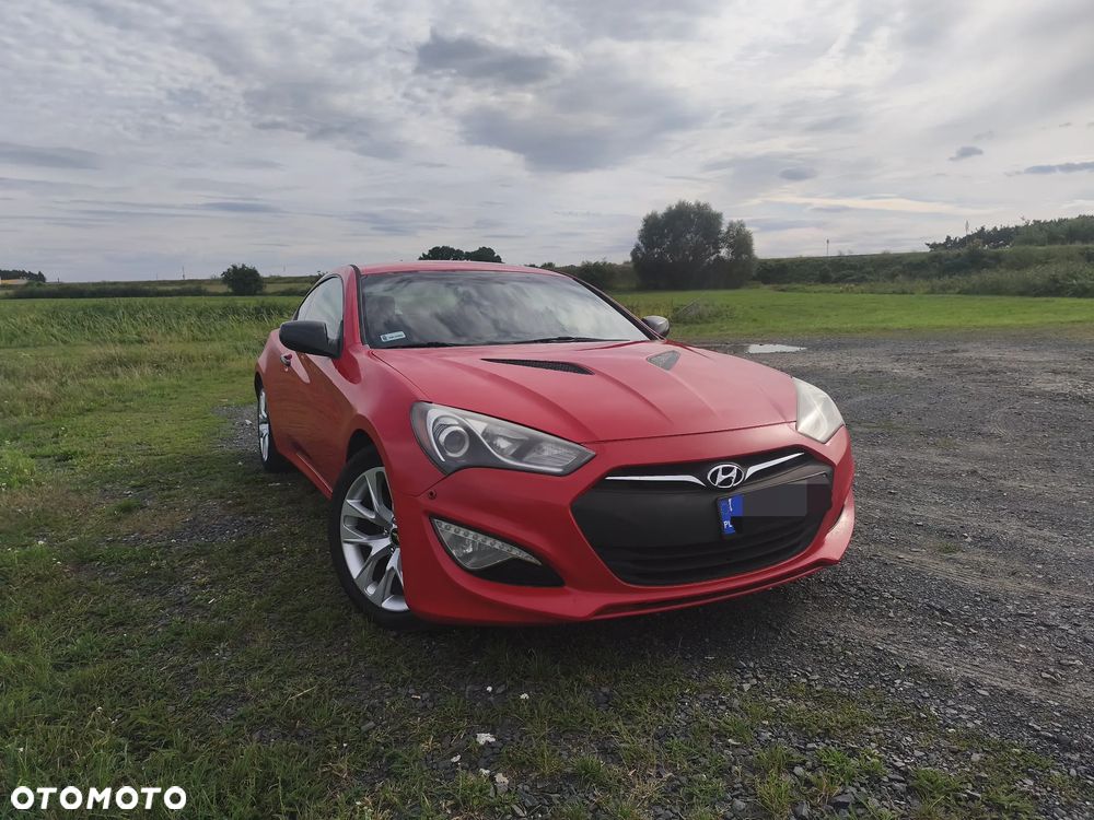 Hyundai Genesis Coupe - 2
