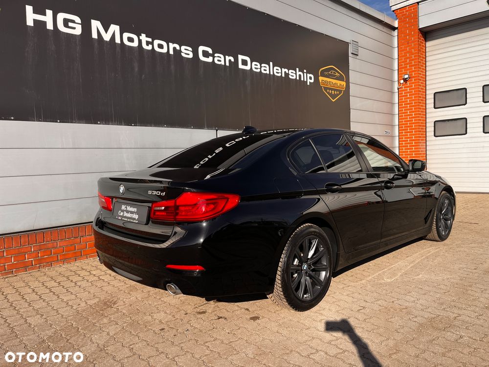 BMW Seria 5 530d Sport Line - 15