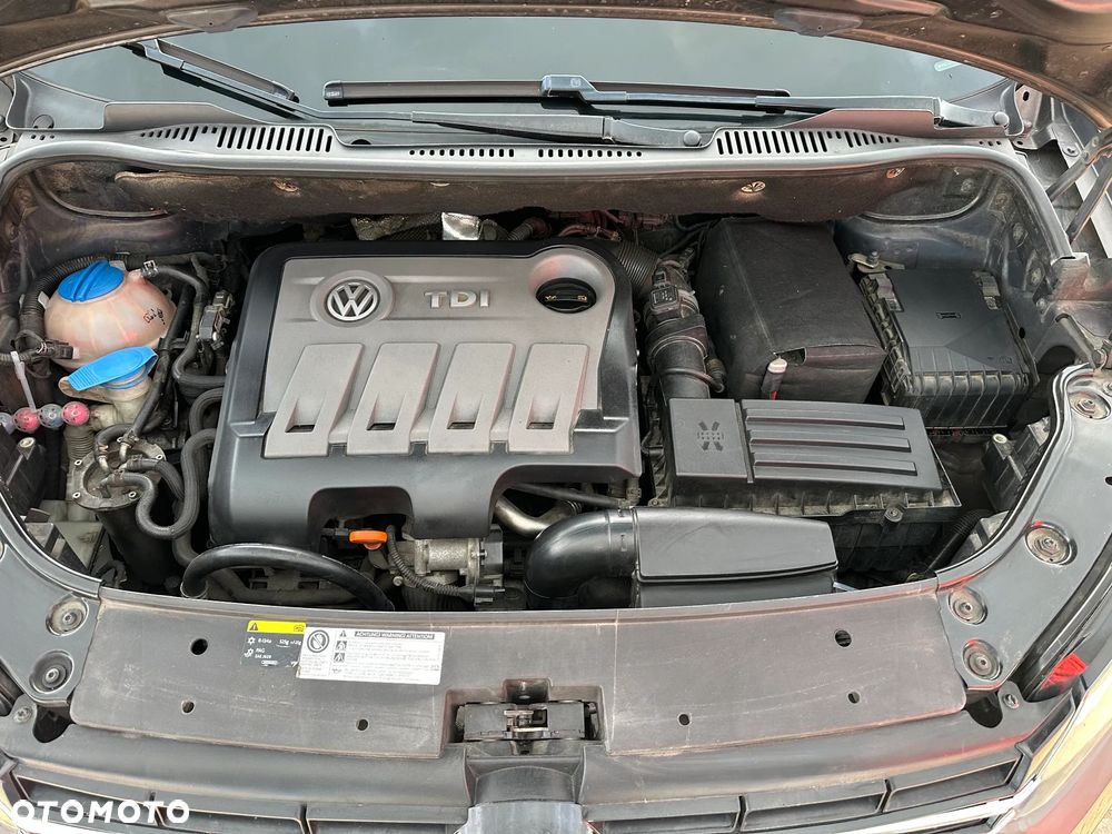 Volkswagen Touran 1.6 TDI DPF Trendline - 13