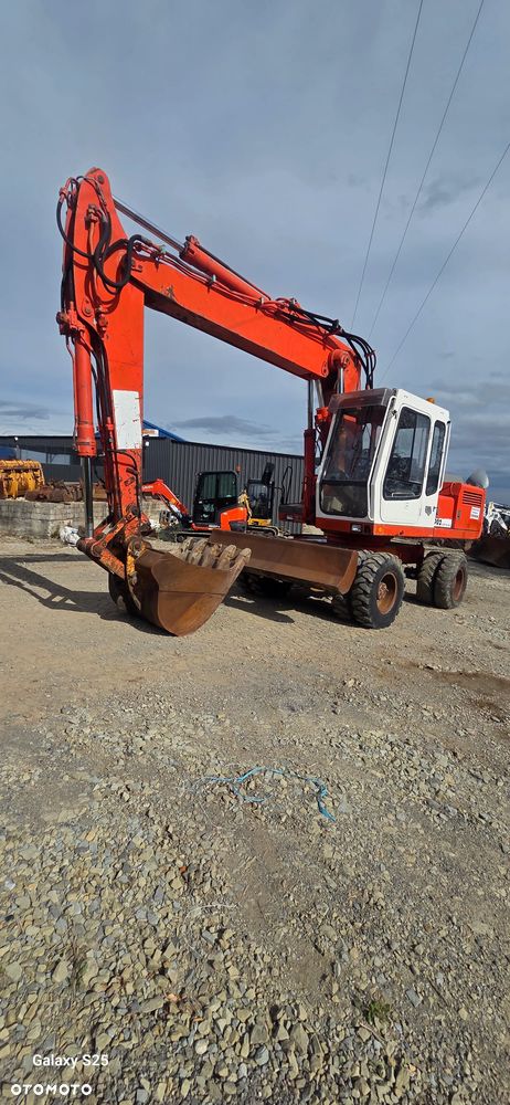 Liebherr A902 - 6
