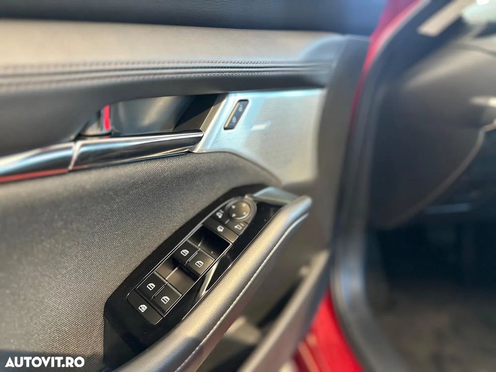 Mazda 3 e-Skyactiv X186 AT MHEV Exclusive-Line - 16