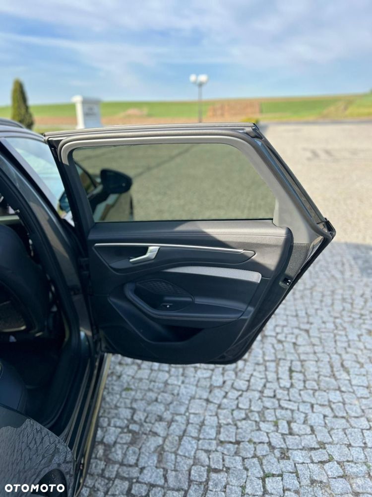 Audi A6 Avant 40 TDI S tronic S line - 31