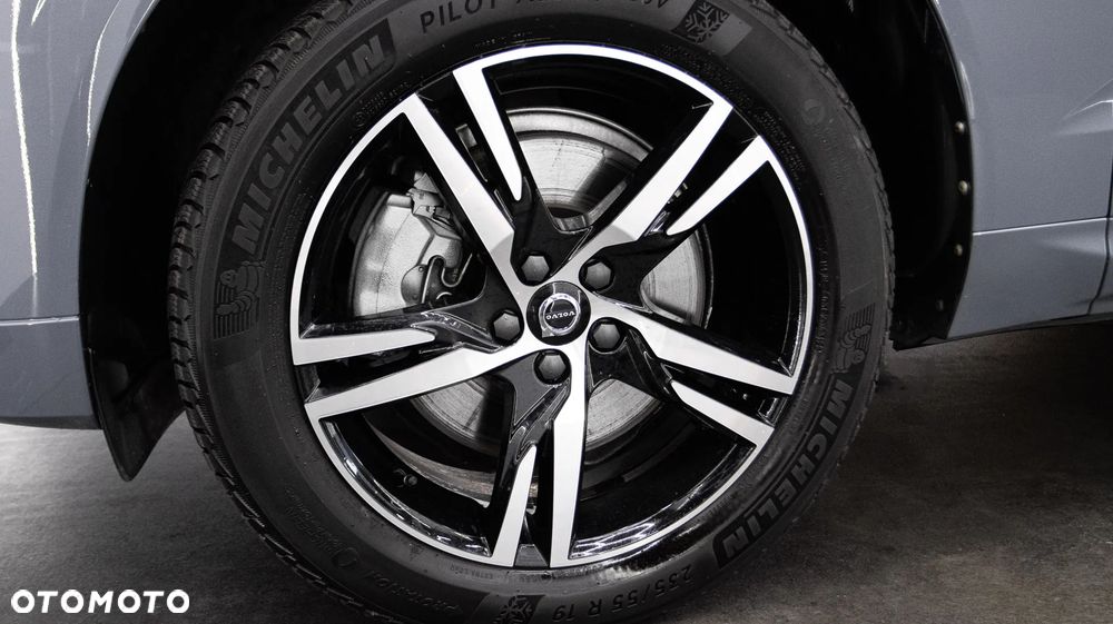 Volvo XC 60 B5 D AWD R-Design - 10