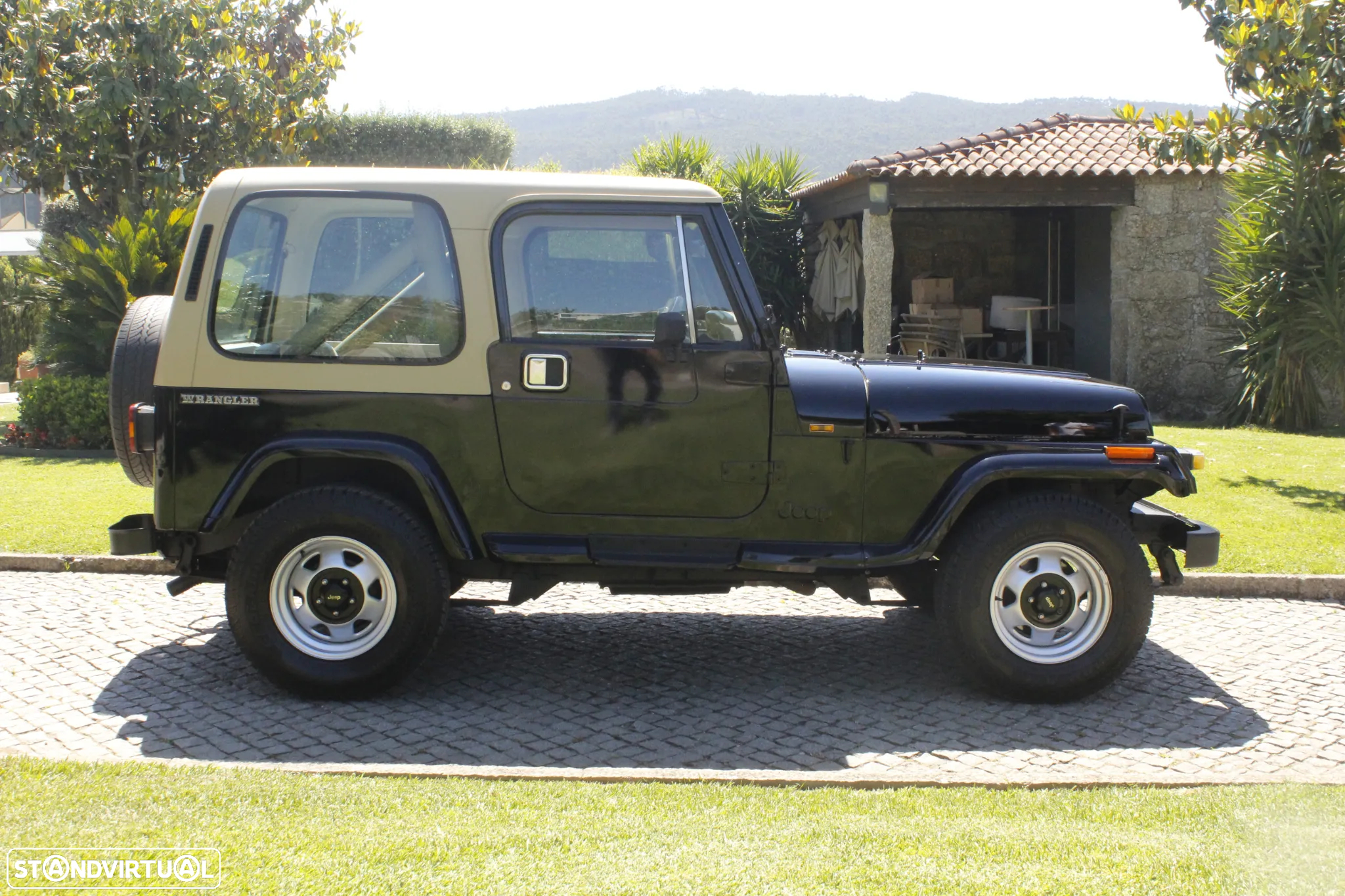 Jeep Wrangler - 5