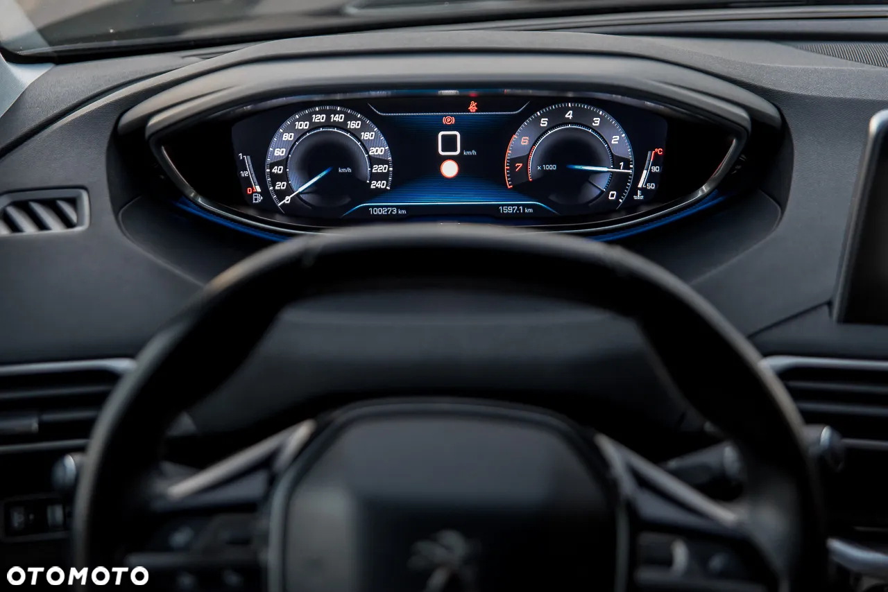 Peugeot 5008 1.2 PureTech Allure Pack S&S - 26