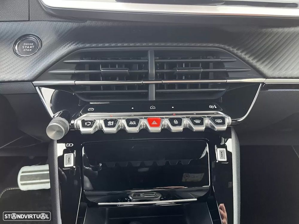 Peugeot e-2008 50 kWh GT - 19