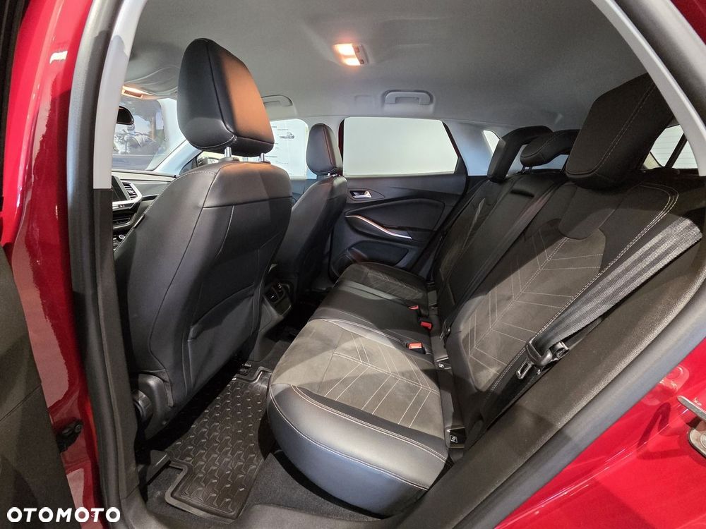 Opel Grandland 1.2 T GS S&S - 10