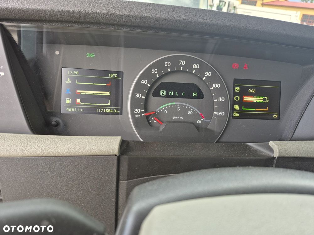 Volvo - 8
