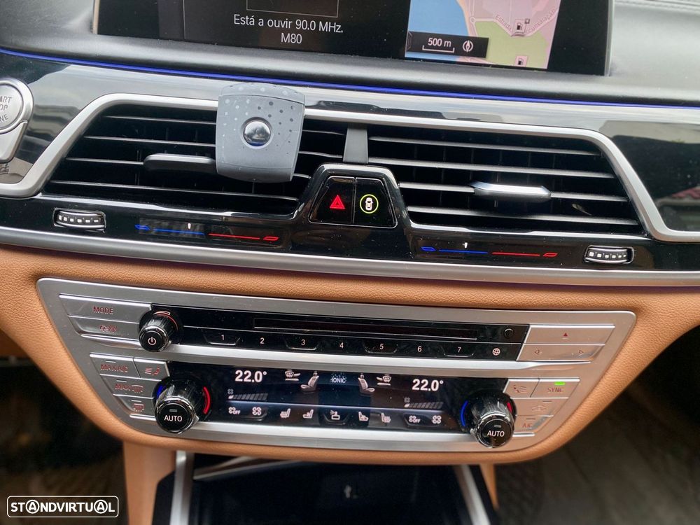 BMW 750 d xDrive Pack M Auto - 23