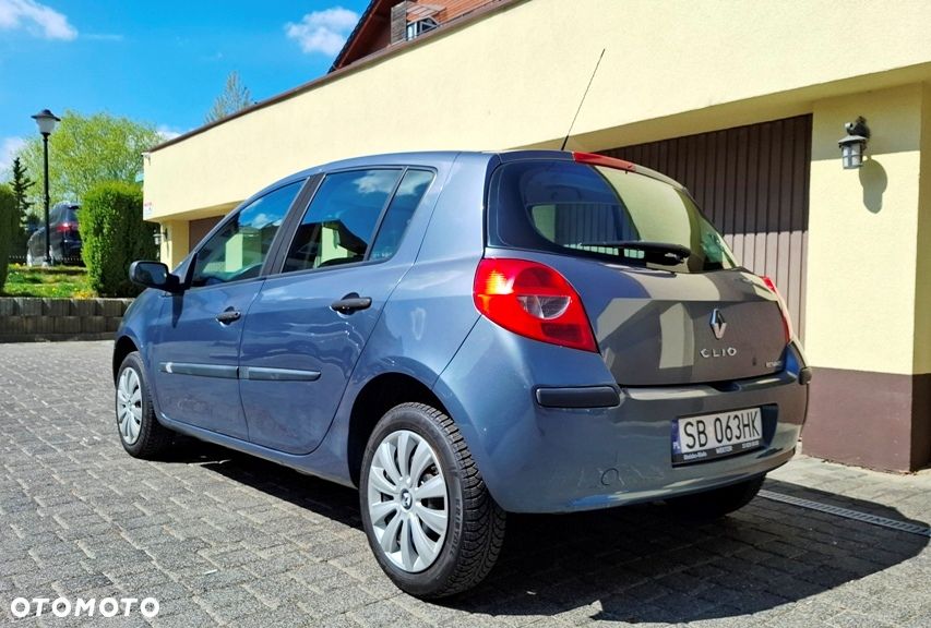Renault Clio 1.2 16V Expression - 2