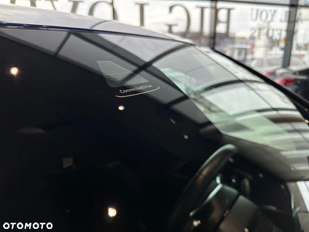 BMW Seria 3 320i M Sport - 15