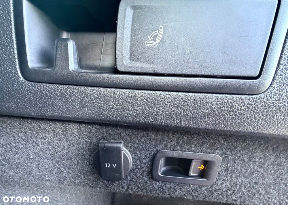 Volkswagen Passat 2.0 TDI Business DSG - 12