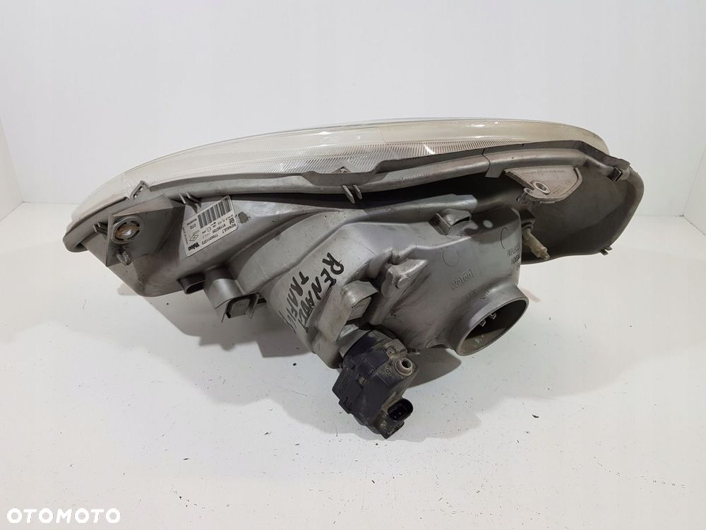 LAMPA PRAWA PRZEDNIA RENAULT TRAFIC 1.9 7700311372 - 4