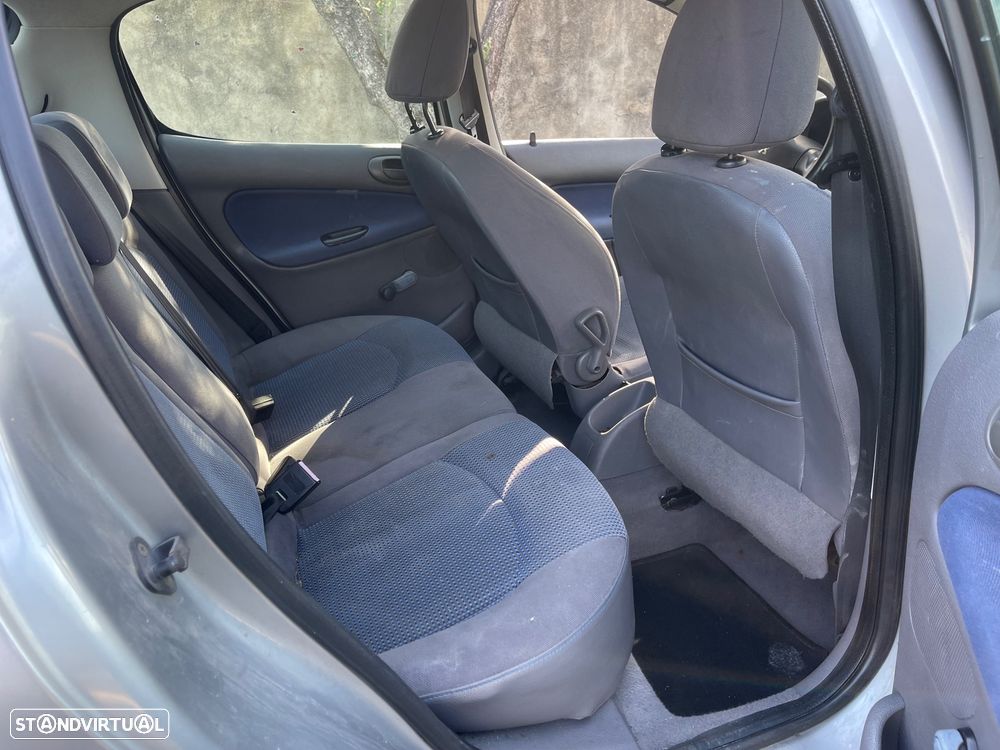 Peugeot 206 1.1 Color Line - 6