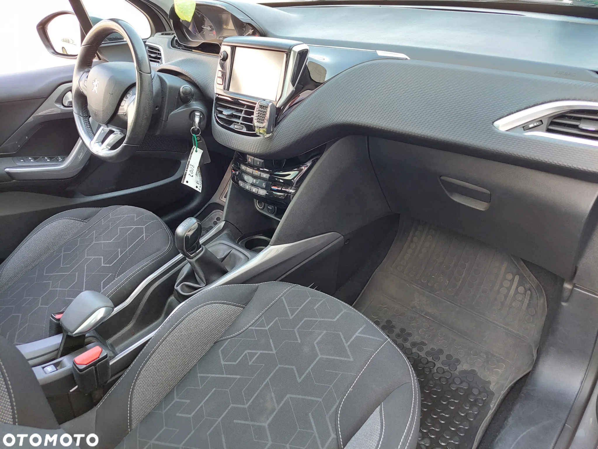 Peugeot 2008 - 22