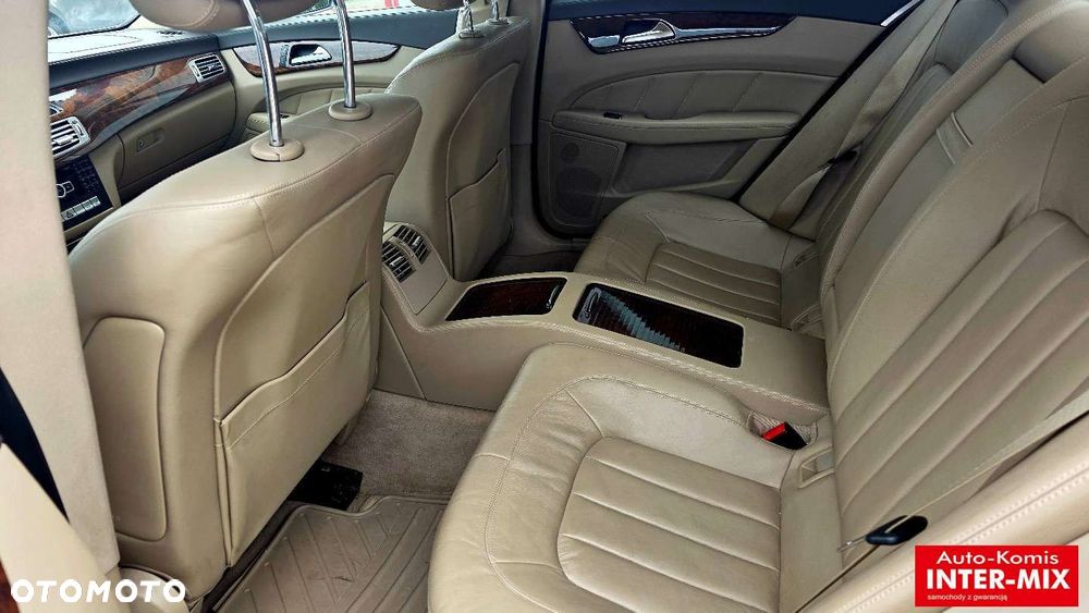 Mercedes-Benz CLS - 24