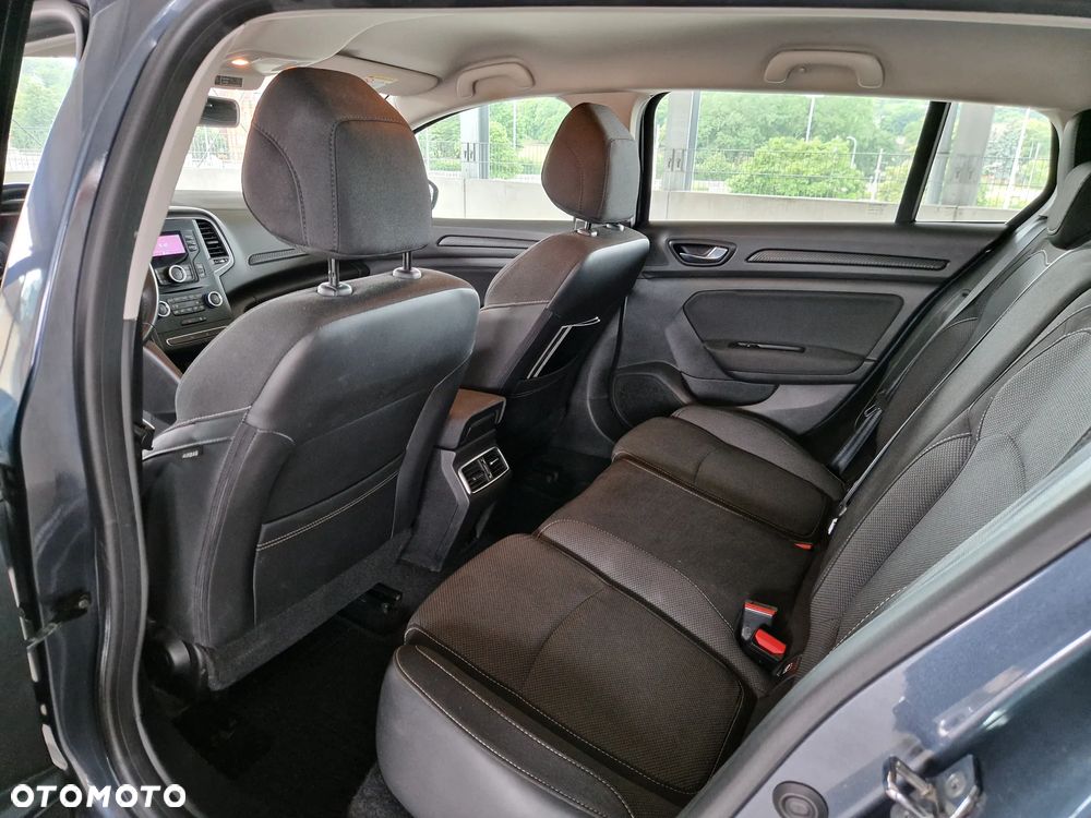 Renault Megane 1.5 Blue dCi Business - 10
