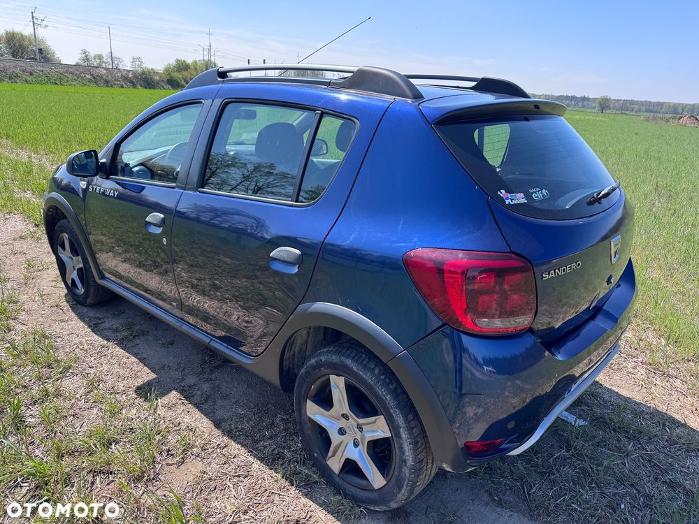 Dacia Sandero Stepway TCe 90 (S&S) Celebration - 11