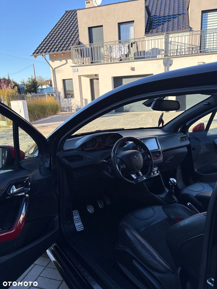 Peugeot 208 1.6 THP GTi - 15