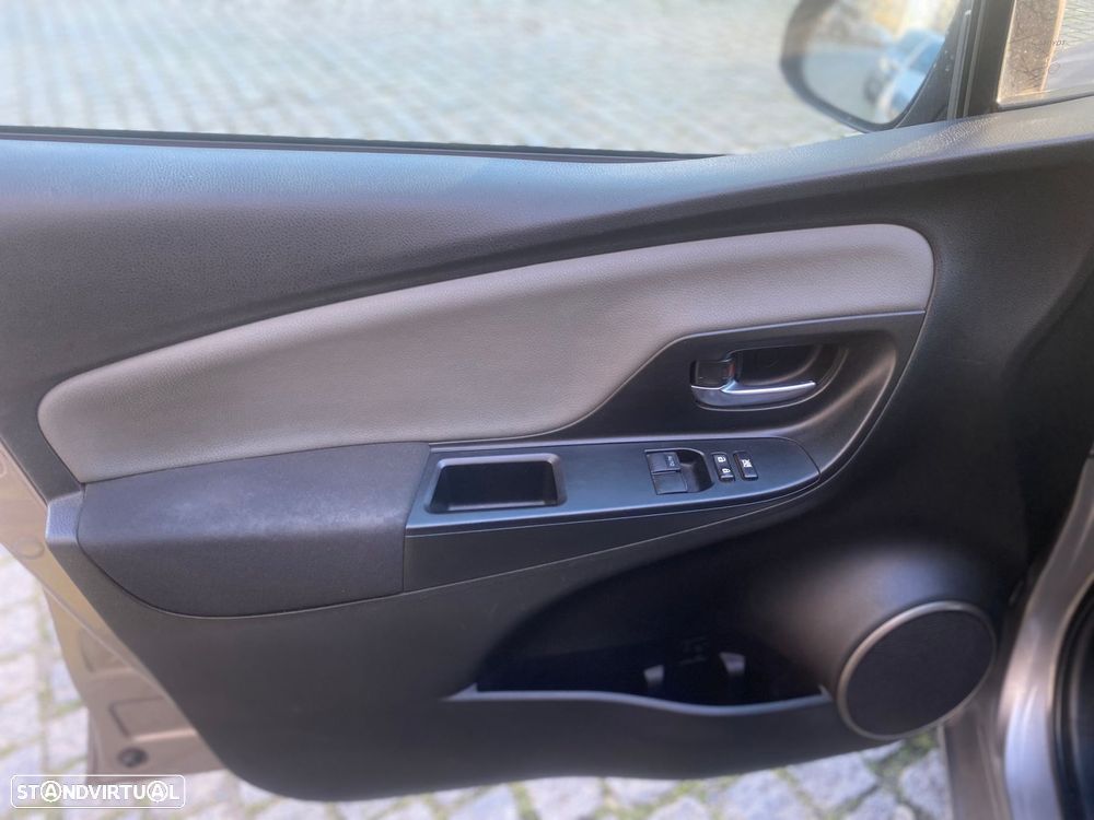 Toyota Yaris 1.4 D-4D Comfort - 11