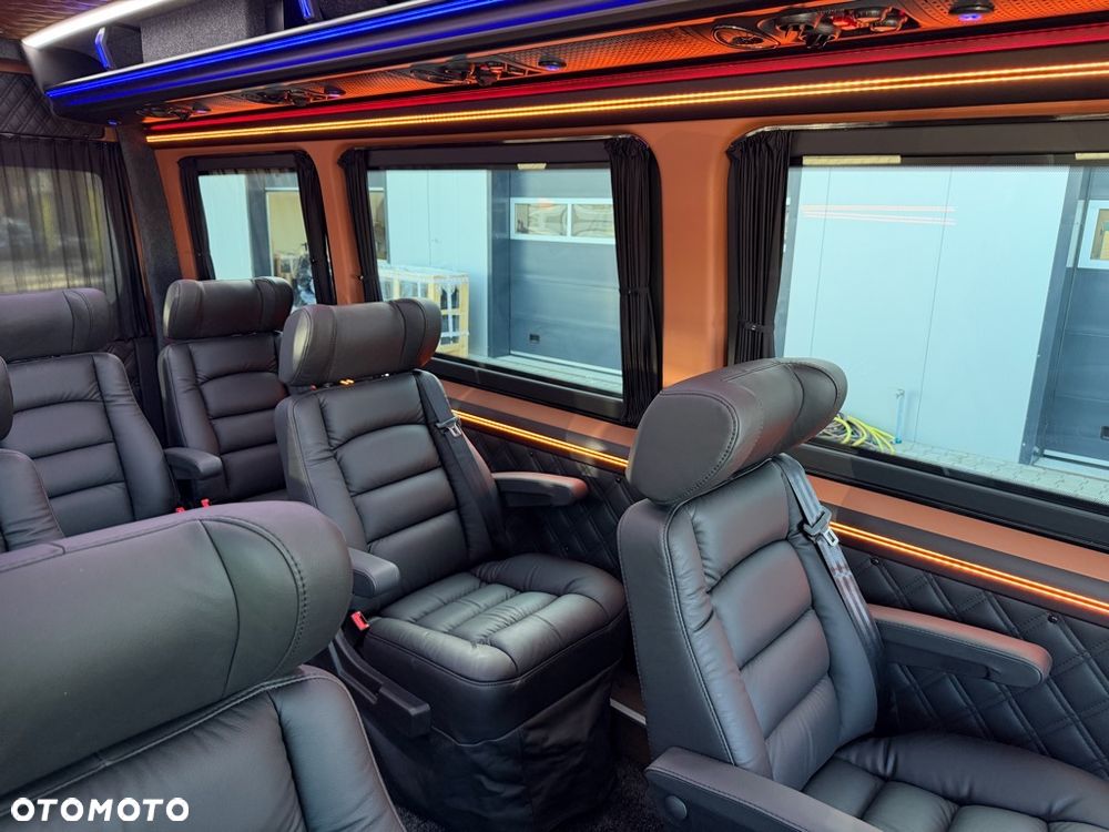 Mercedes-Benz Sprinter - 20