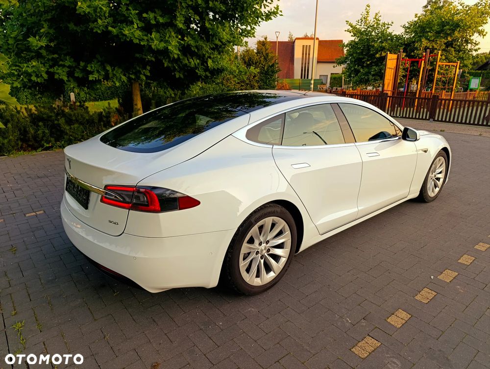 Tesla Model S Long Range Plus - 4