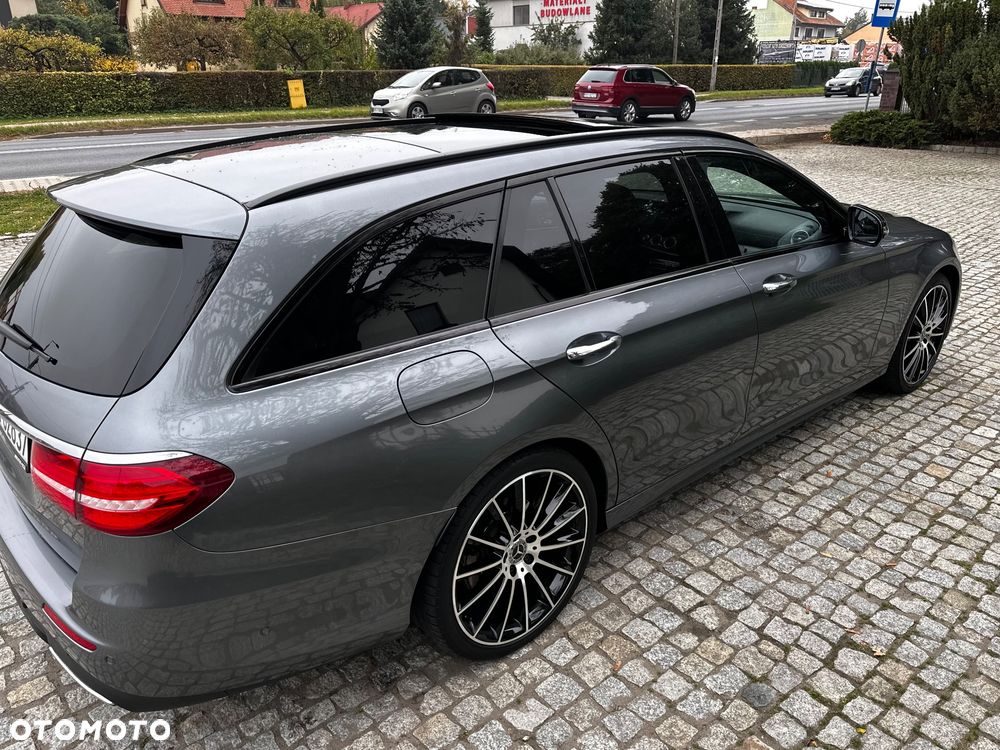 Mercedes-Benz Klasa E 220 d 4-Matic AMG - 18
