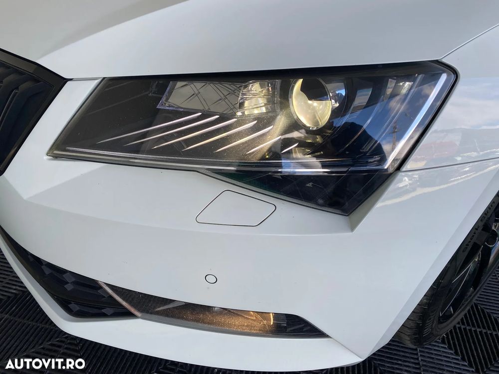 Skoda Superb 2.0 TDI DSG SportLine - 12