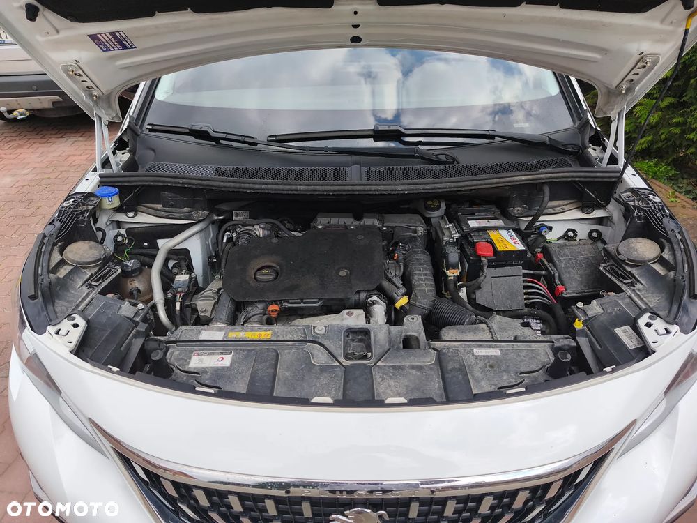 Peugeot 5008 1.5 BlueHDi Allure S&S EAT8 - 37