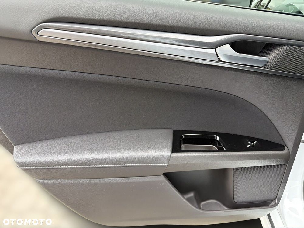 Ford Mondeo - 31