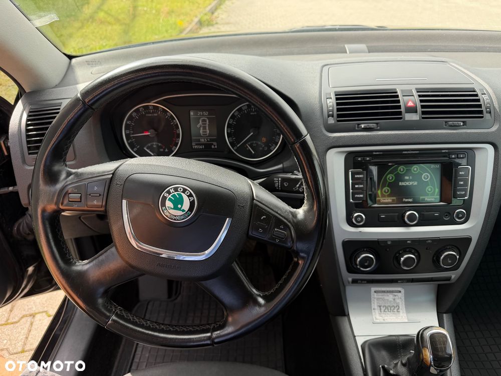 Skoda Octavia 2.0 TDI Ambiente - 2