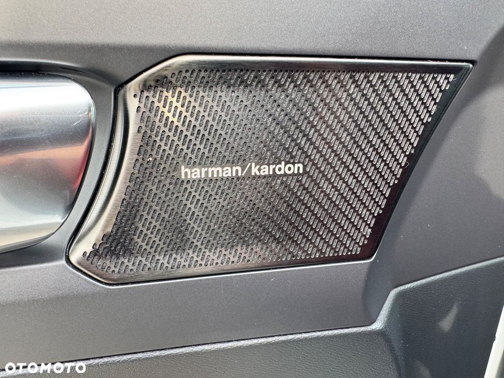 Volvo XC 40 D4 AWD Momentum (Intro Edition) - 16