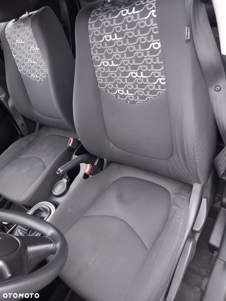 Kia Soul 1.6 L - 17