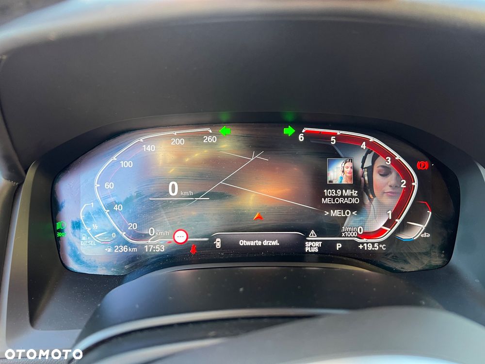 BMW Seria 8 - 39
