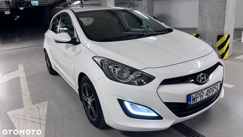 Hyundai i30 blue 1.6 CRDi YES Gold - 2