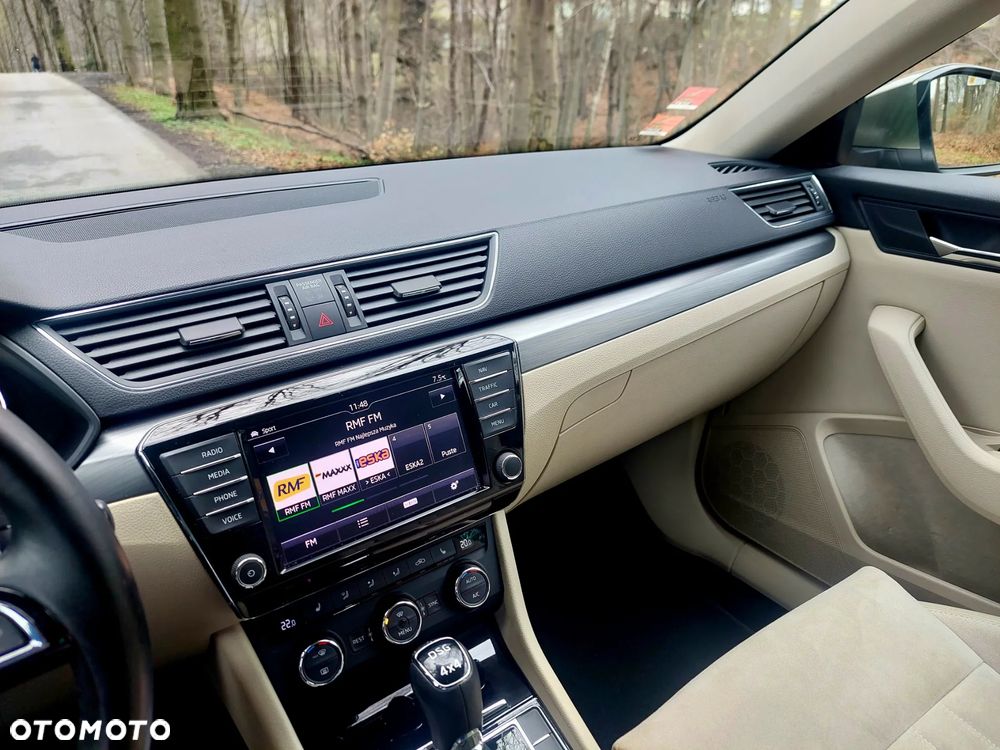Skoda Superb 2.0 TDI 4x4 DSG Premium Edition - 9