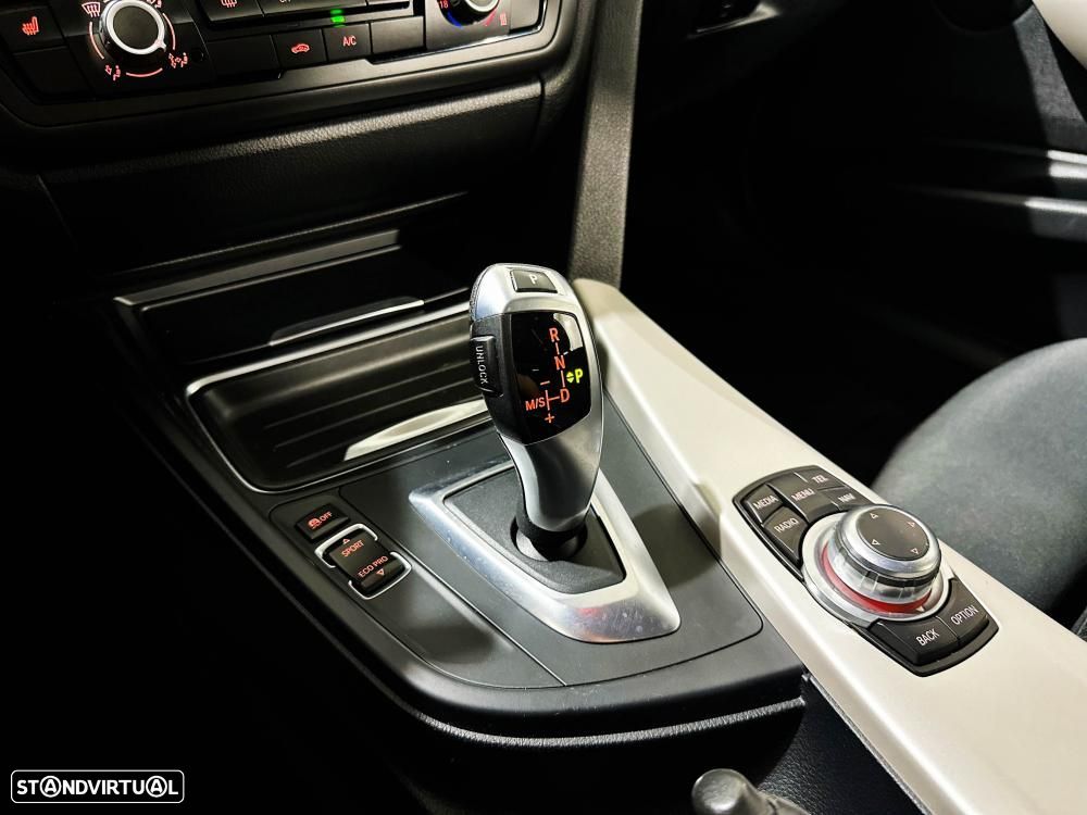 BMW 318 d Line Sport Shadow Auto - 43