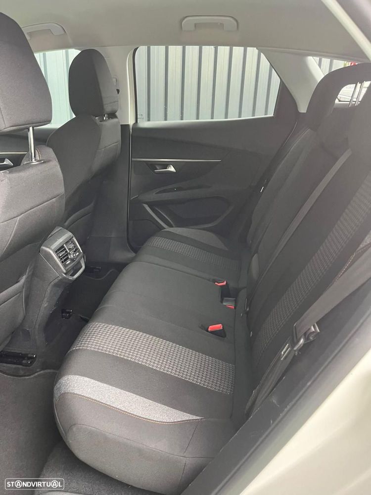 Peugeot 3008 1.5 BlueHDi Active - 13