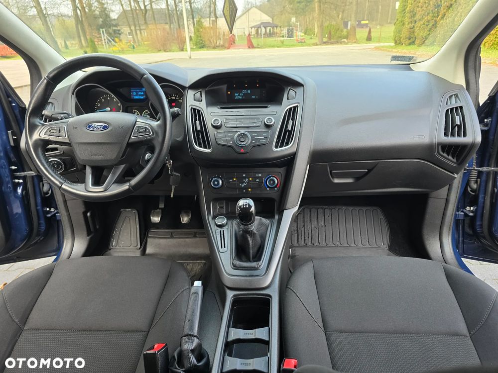 Ford Focus 1.6 Trend Sport - 22